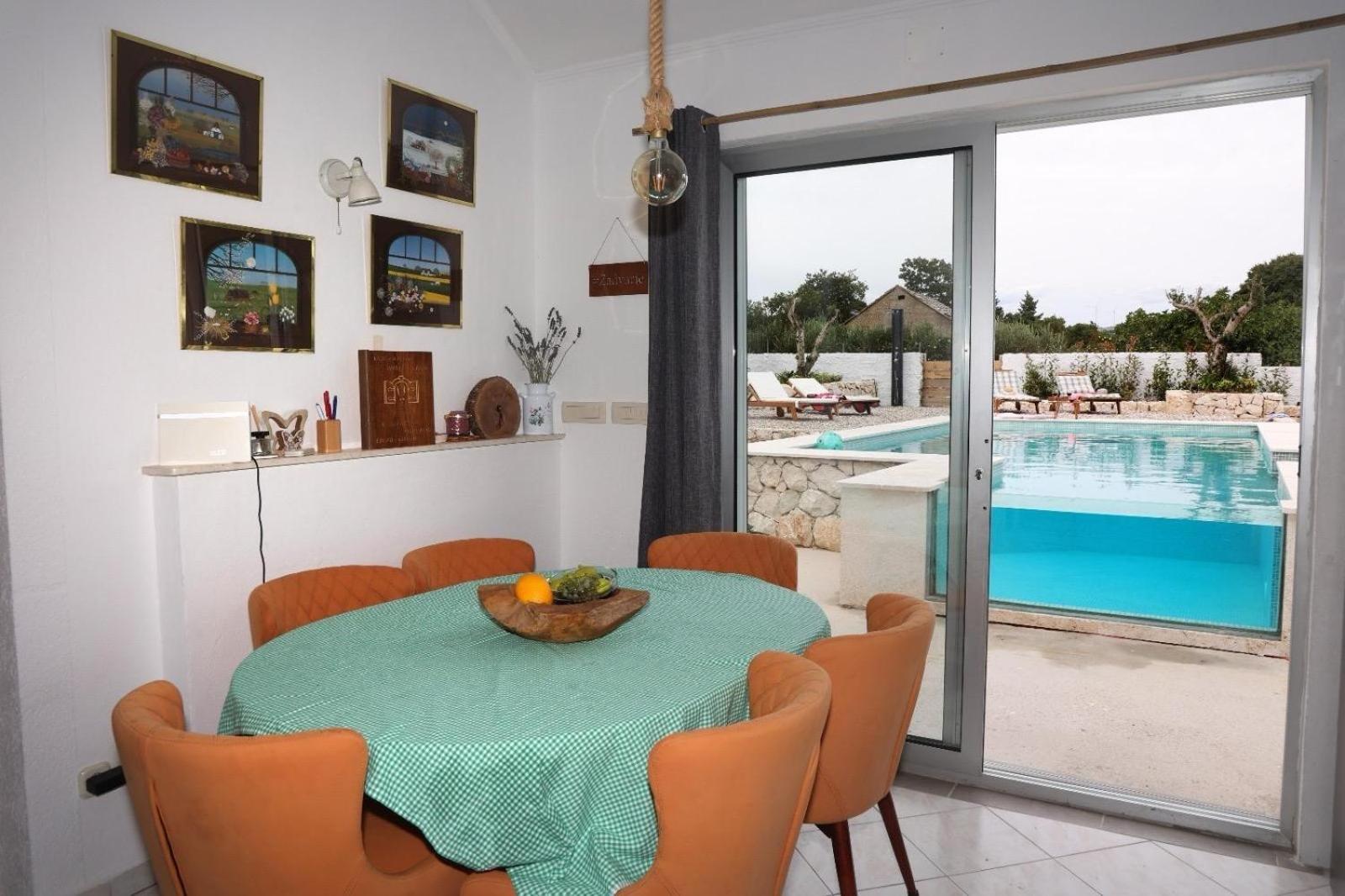 Vacation House Lavanda New! Heated Pool Zadvarje المظهر الخارجي الصورة